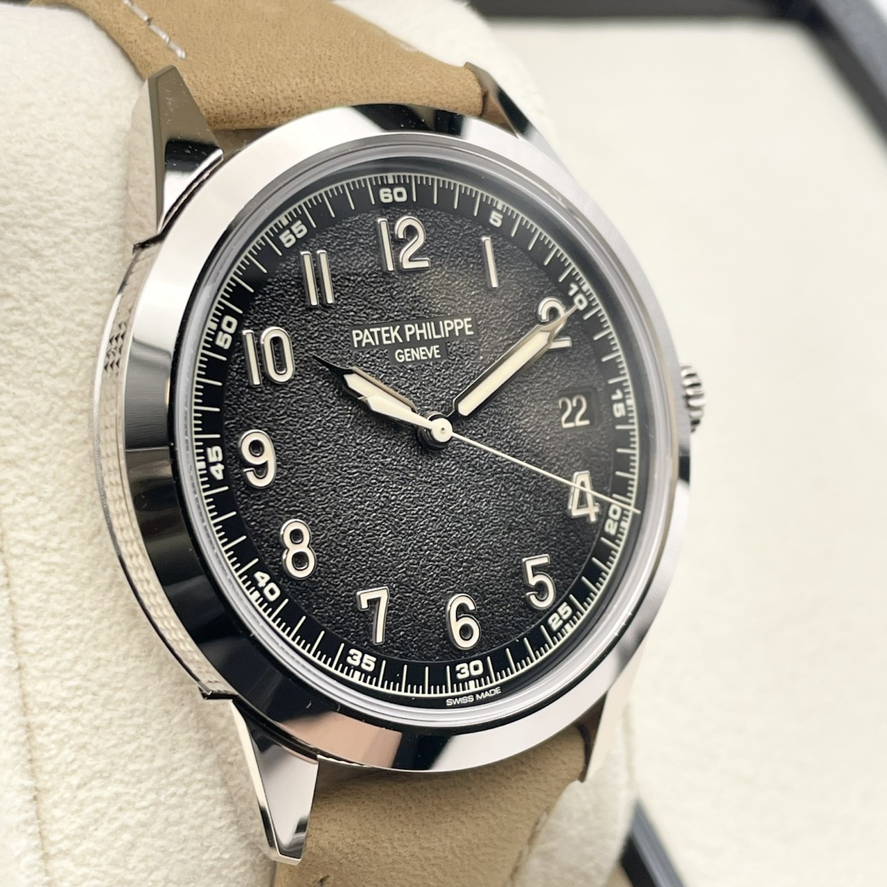 パテックフィリップ カラトラバ 5226G-001 ブラック 40mm