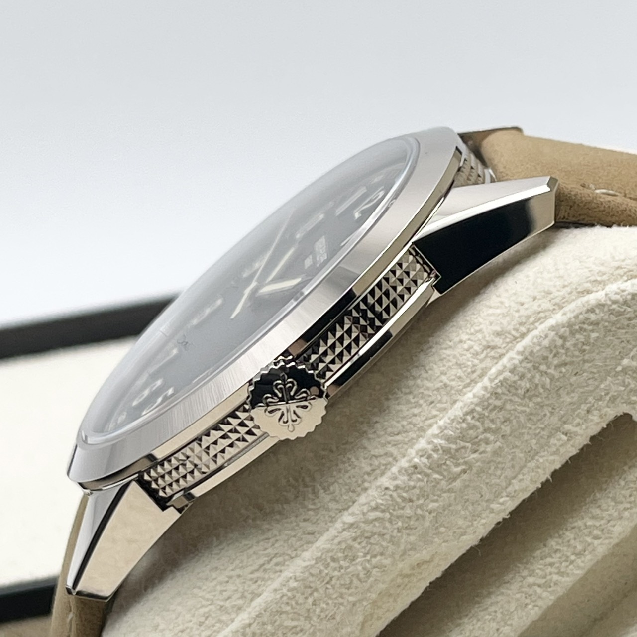 パテックフィリップ カラトラバ 5226G-001 ブラック 40mm