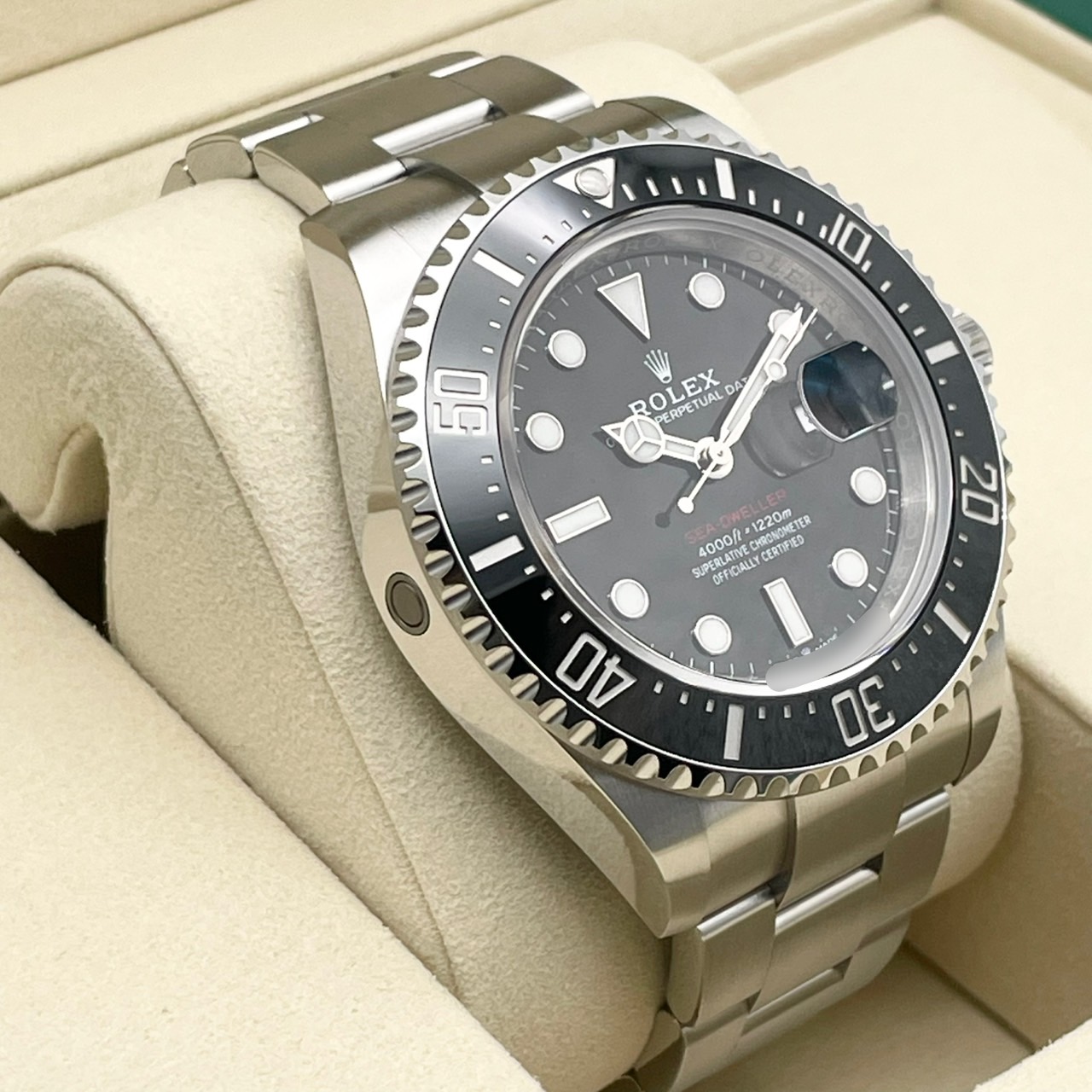 ロレックス シードゥエラー 126600 ブラック オイスターブレスレット 43mm