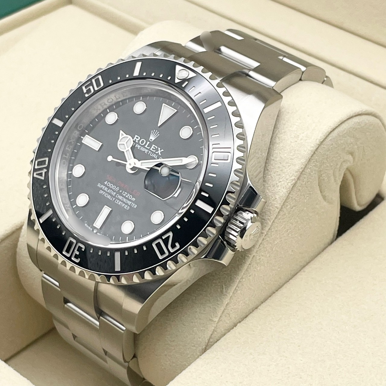 ロレックス シードゥエラー 126600 ブラック オイスターブレスレット 43mm