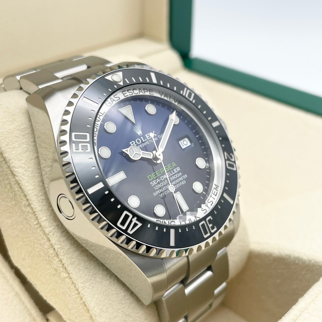 【新ギャラ付属！】ロレックス シードゥエラー ディープシー 126660 Dブルー ステンレススチール 44mm