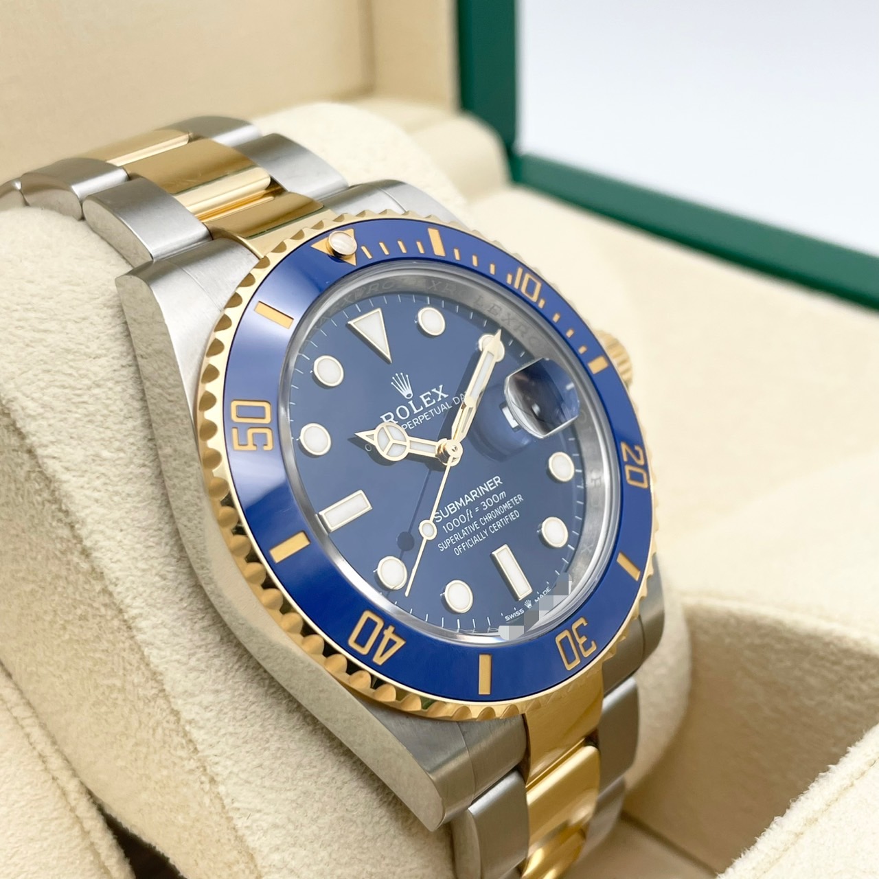 ロレックス サブマリーナ デイト 126613LB オイスターブレスレット ロイヤルブルー 41mm