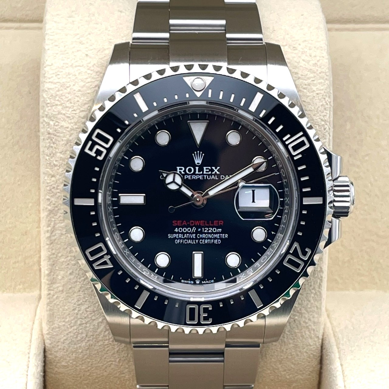 ロレックス シードゥエラー 126600 ブラック オイスターブレスレット 43mm