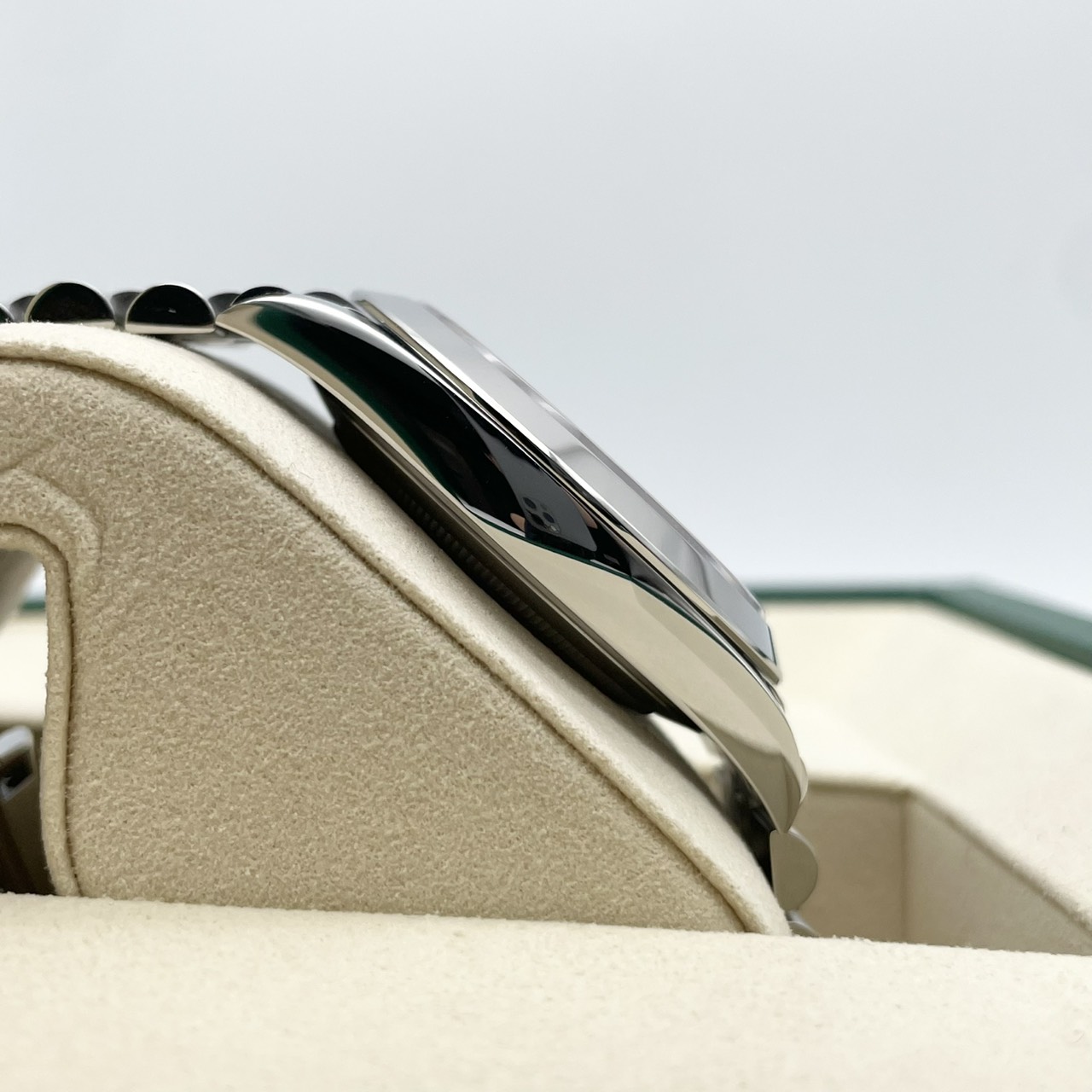 ロレックス デイトジャスト 126300 ブラック ジュビリーブレスレット 41mm