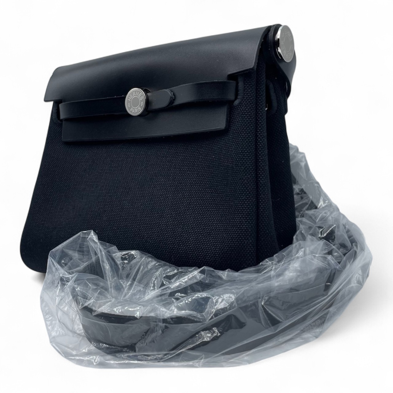 エルメス エールバッグ ジップ ミニ 20 ノワール トワルミリタリー/ヴァッシュハンター シルバー金具 K刻印