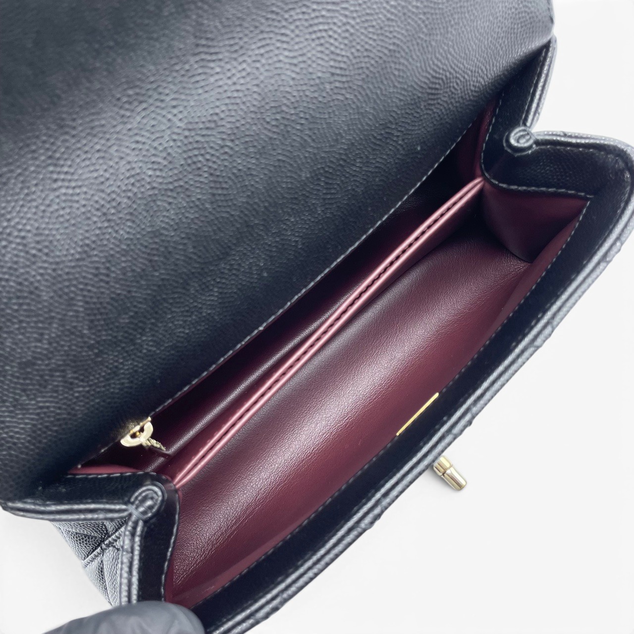 シャネル ココハンドル W24 ブラック キャビアスキン ゴールド金具