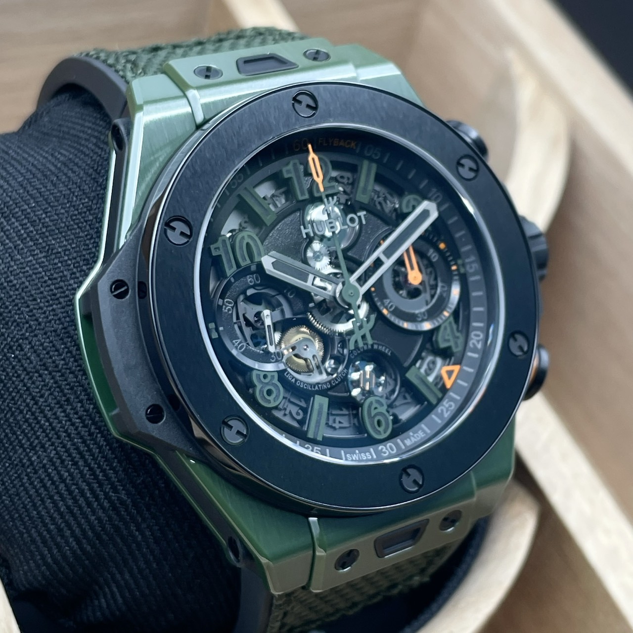 ウブロ ビッグバン リローデッド ダークグリーンセラミック 421.GM.1144.NR.RLD 44mm