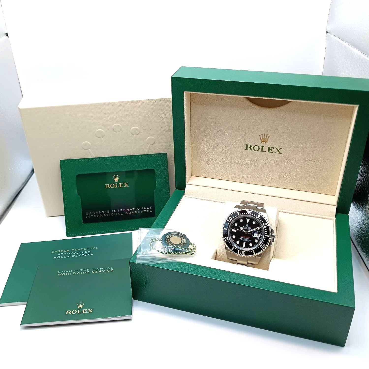 ロレックス シードゥエラー 126600 オイスターブレスレット ブラック 43mm