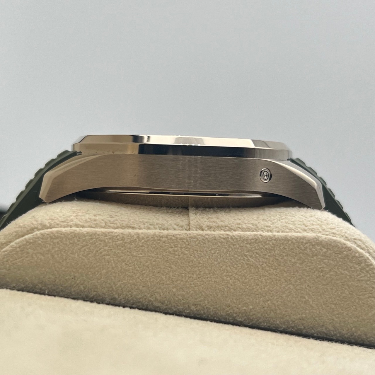 パテックフィリップ アクアノート 5968G-010 カーキグリーン 42.2mm