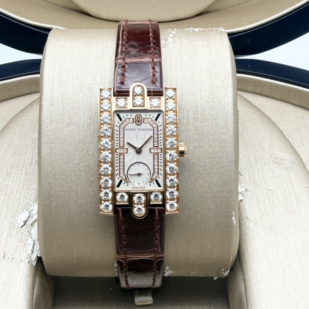 【定価6,149,000円！】 ハリーウィンストン アベニュー AVEQHM21RR122 シルバー 21.4x36.1mm