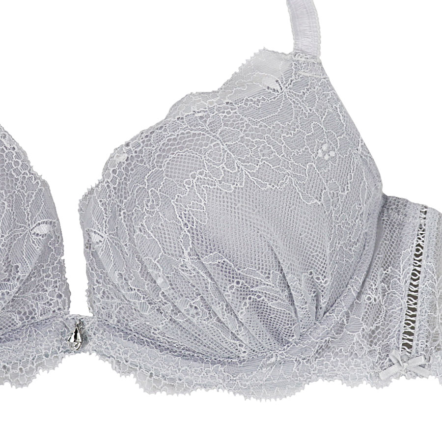 �������ʥ롡�֥顡�£å��å�