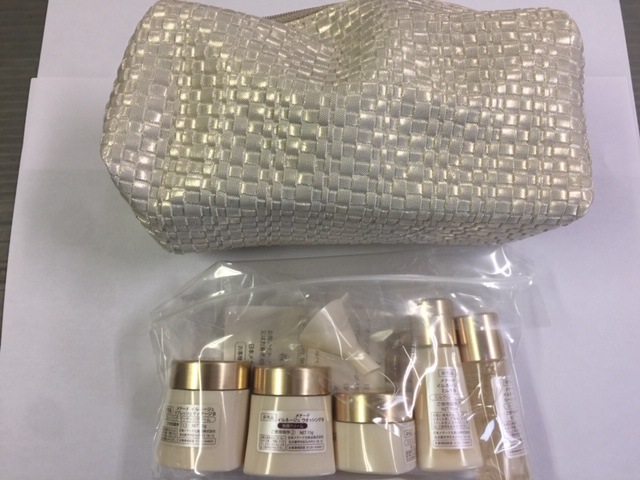 MENARD イルネージュ トラベルキット メナード - イルネージュ トラベルキット - vivid shop