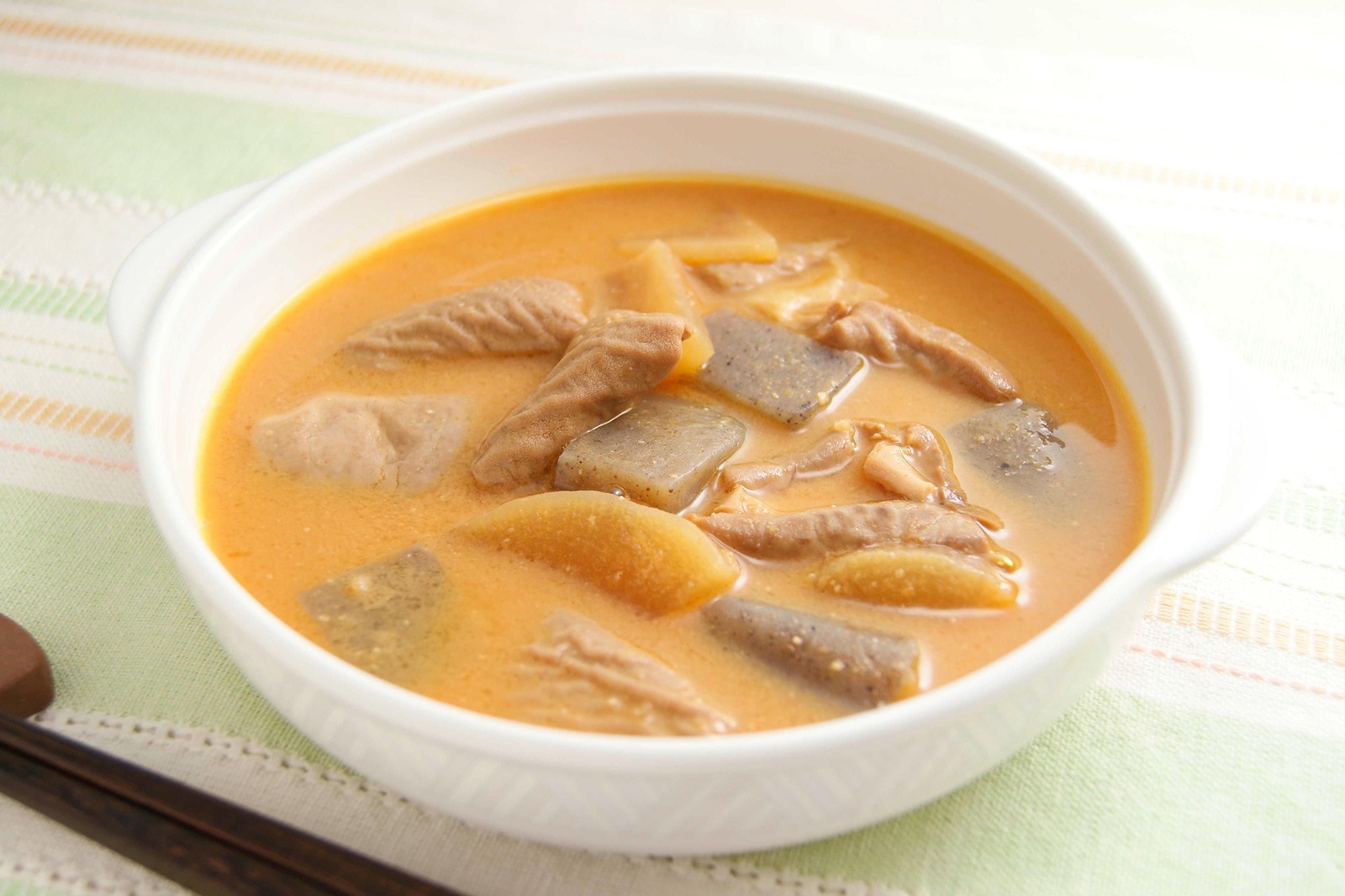 国産豚もつ煮　180g