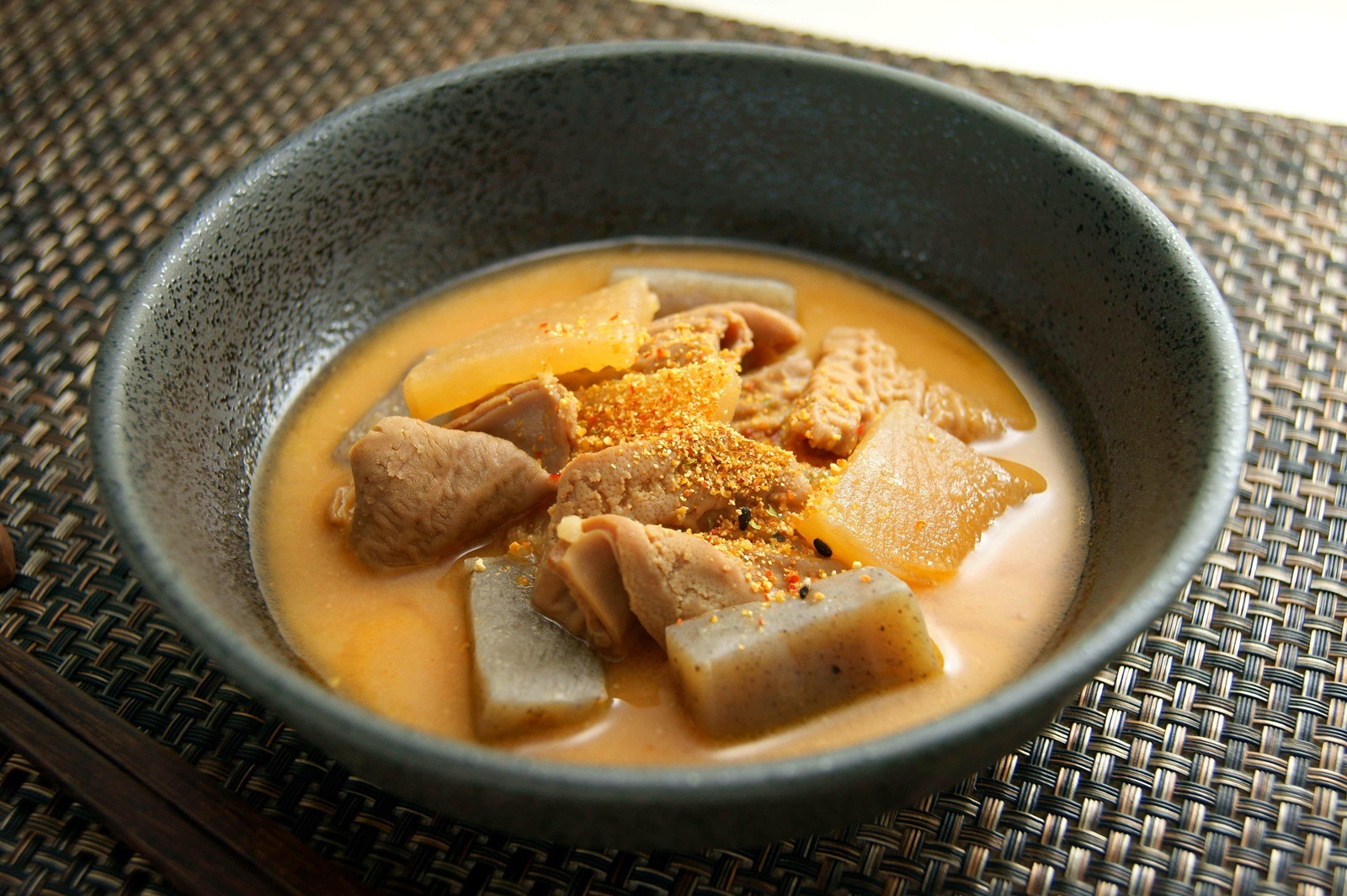 国産豚もつ煮　180g