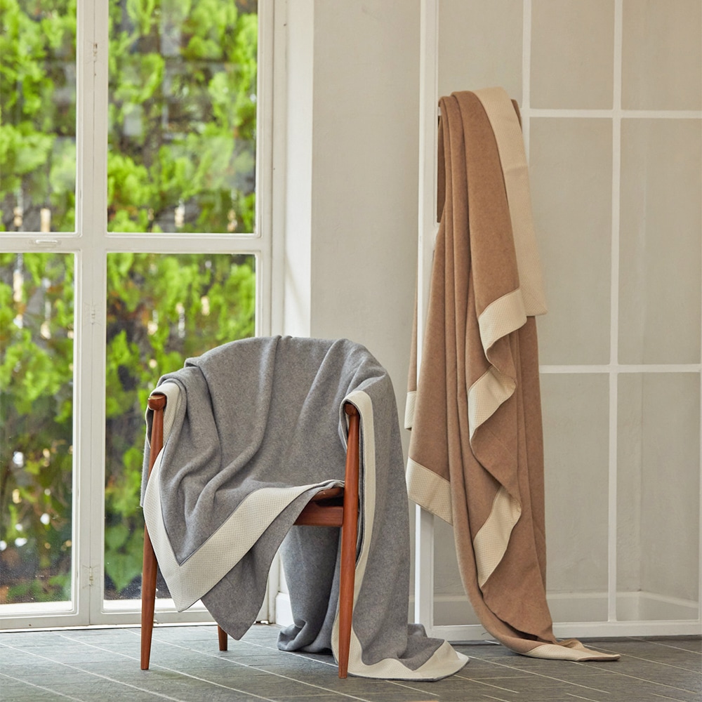 【値下しました】イタリア製カシミア100%ブランケット イタリア製カシミア100% ブランケット