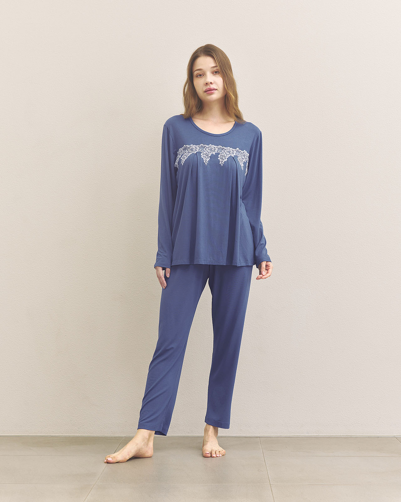 Donna | �ե���ȥ졼�� �ե쥢�ѥ���ޡ�Ĺµ