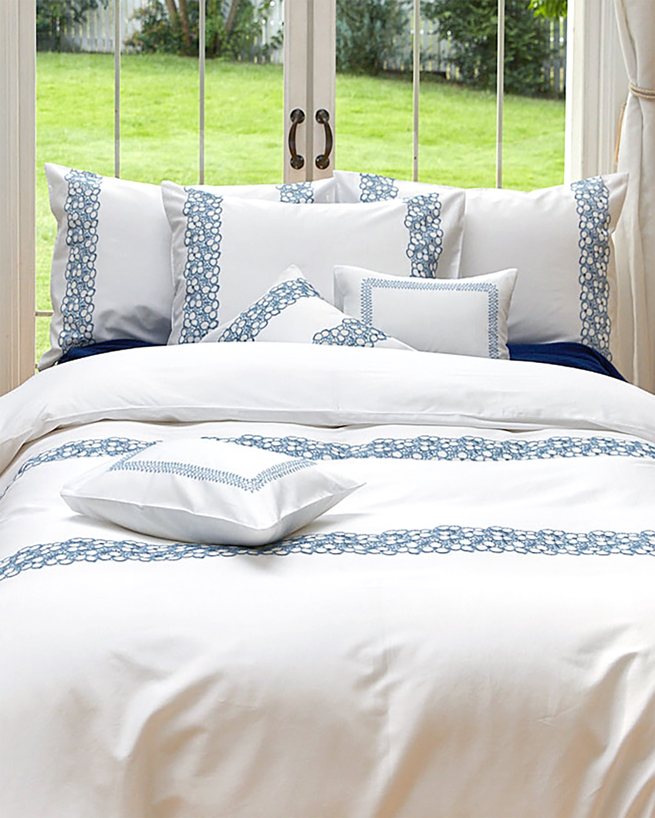 BAGNI VOLPI NOEMI�������С���50x70cm��ALEMAGNA LACE�å֥롼