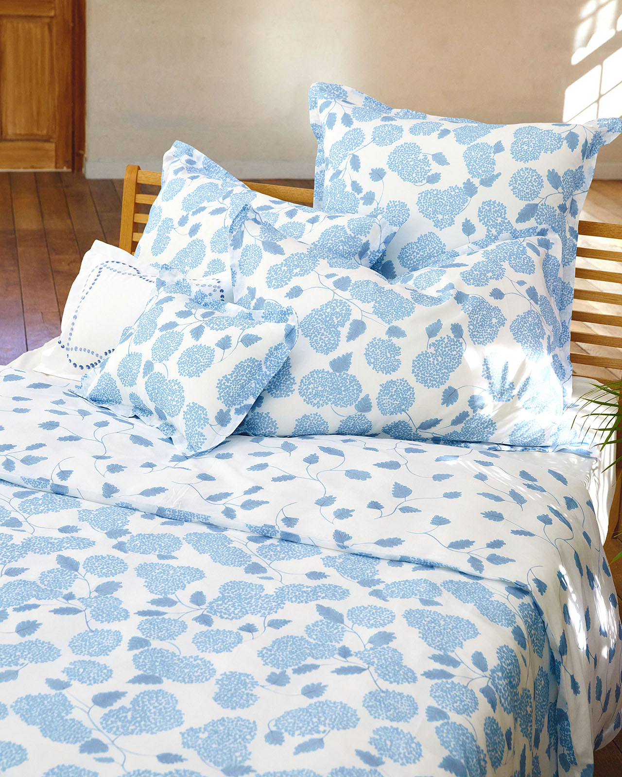 BAGNI VOLPI NOEMI�������С���50x70cm�å֥롼��FAIAL