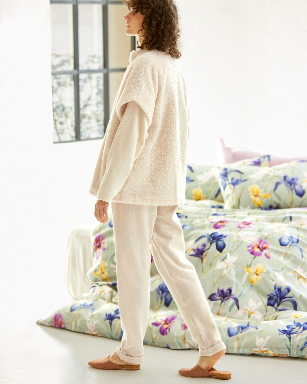 PLUTO｜ボアガウンベスト