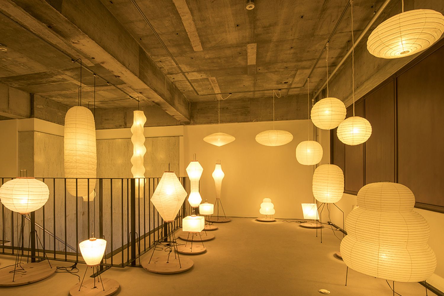ノグチイサム　アカリ　フロアライト　照明 イサムノグチ Isamu Noguchi AKARI あかり アカリ 24N（無地