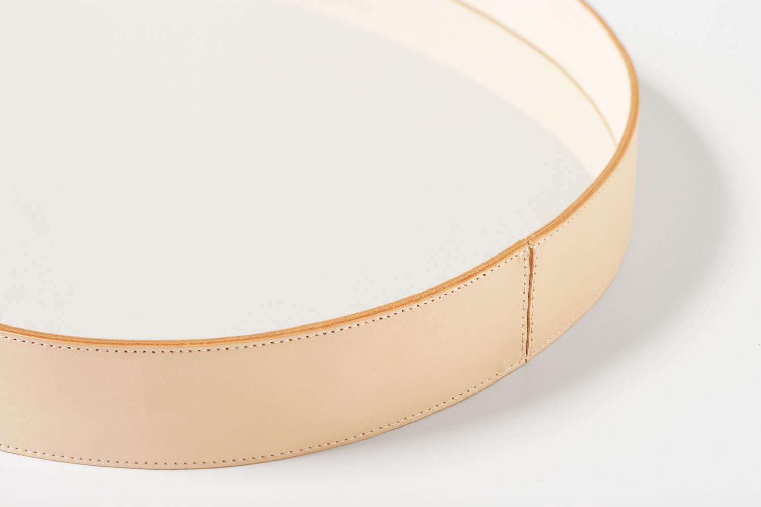 装飾的なオーバル型ミラー OVAL MIRROR(natural)の通販 / マスターウォール