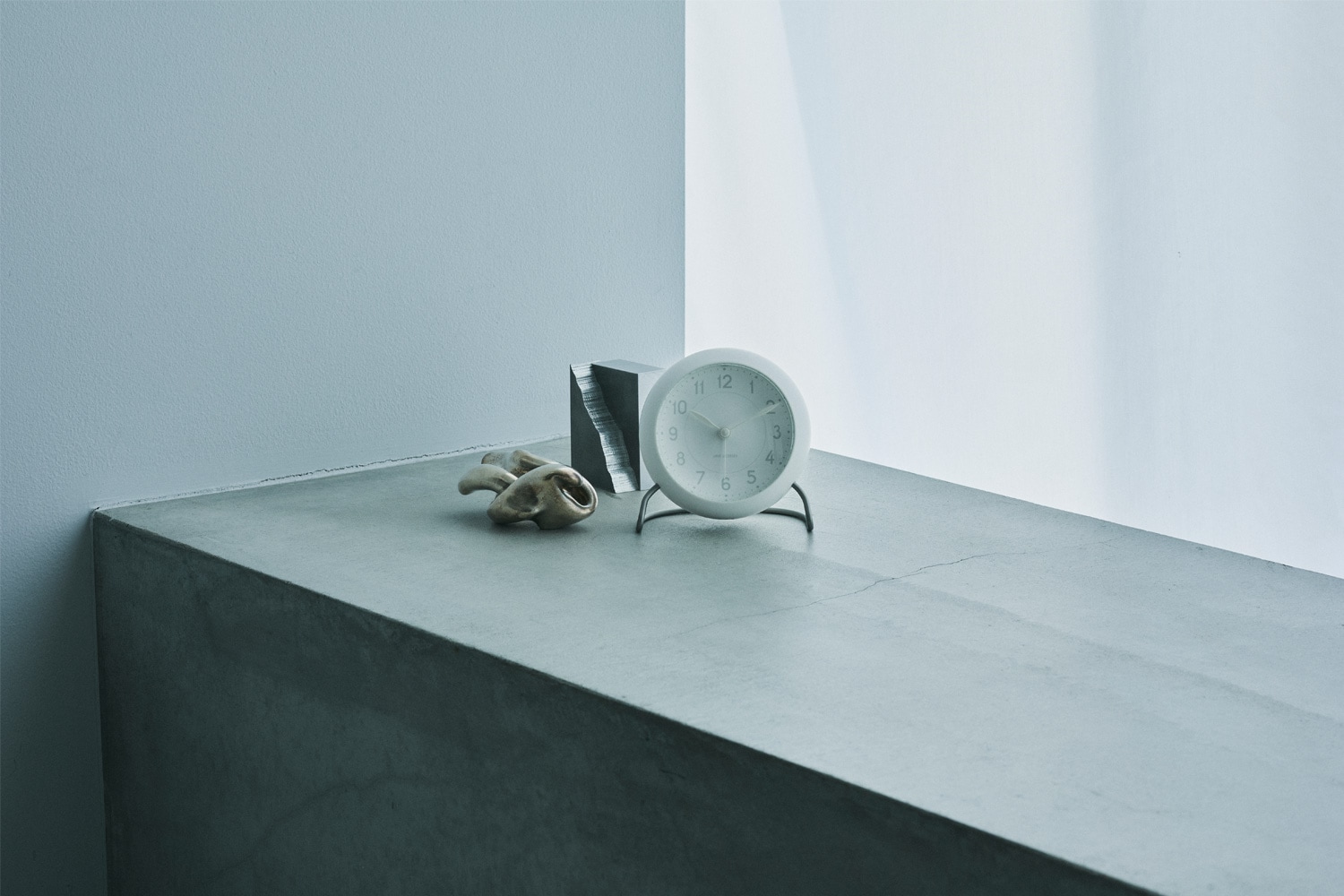 リミテッド エディション】アルネ・ヤコブセン テーブルクロック