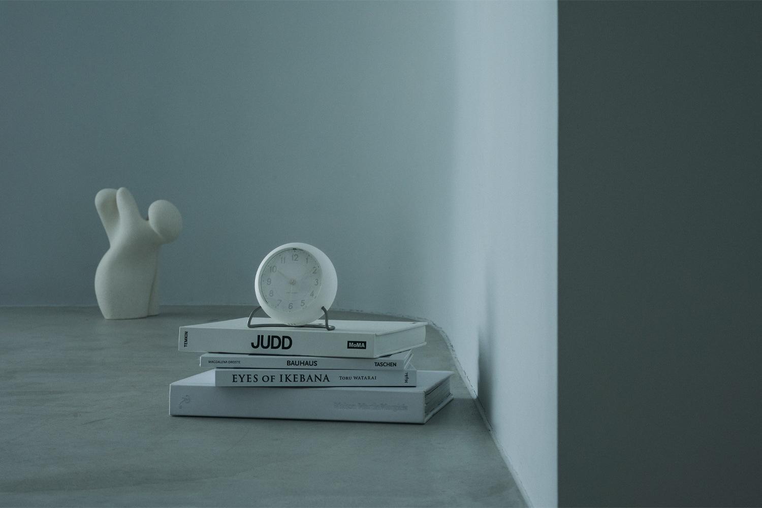 アルネ・ヤコブセン テーブルクロック ステーション ベルビュー　新品 ARNE JACOBSEN（アルネ ヤコブセン）［先行予約］テーブルクロック