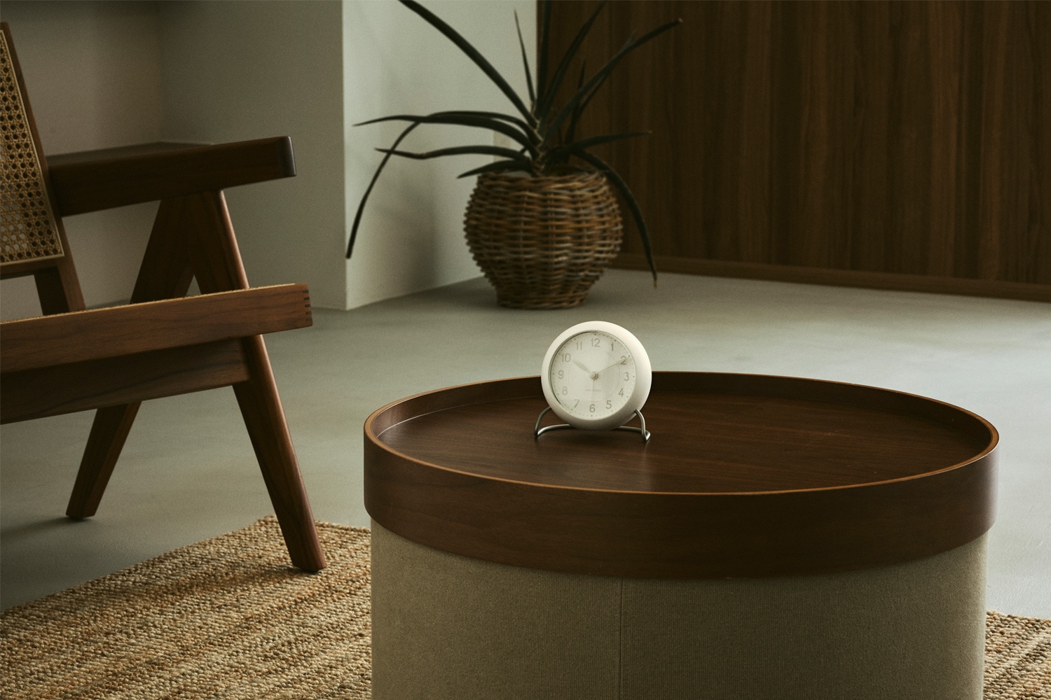 アルネ・ヤコブセン テーブルクロック ステーション ベルビュー　新品 アルネ・ヤコブセン テーブルクロック ステーション ベルビュー│名作