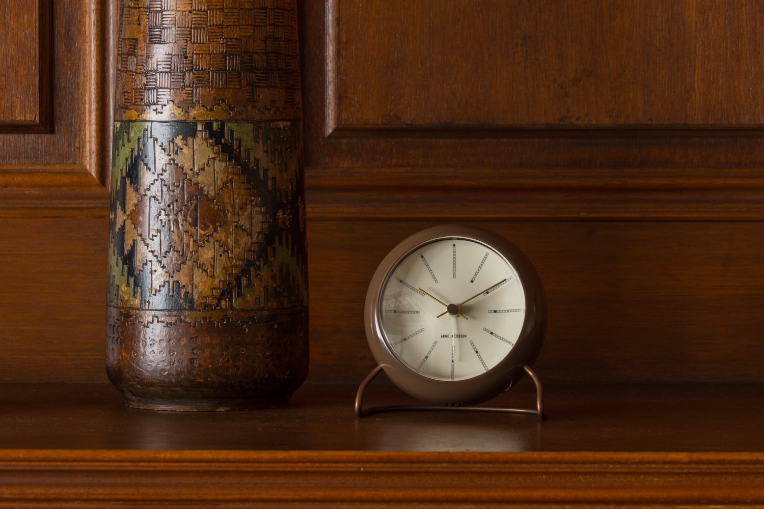 【新品未使用】ARNE JACOBSEN/テーブル クロック Bankers 先行予約販売】アルネ・ヤコブセン テーブルクロック Aging Bankersの