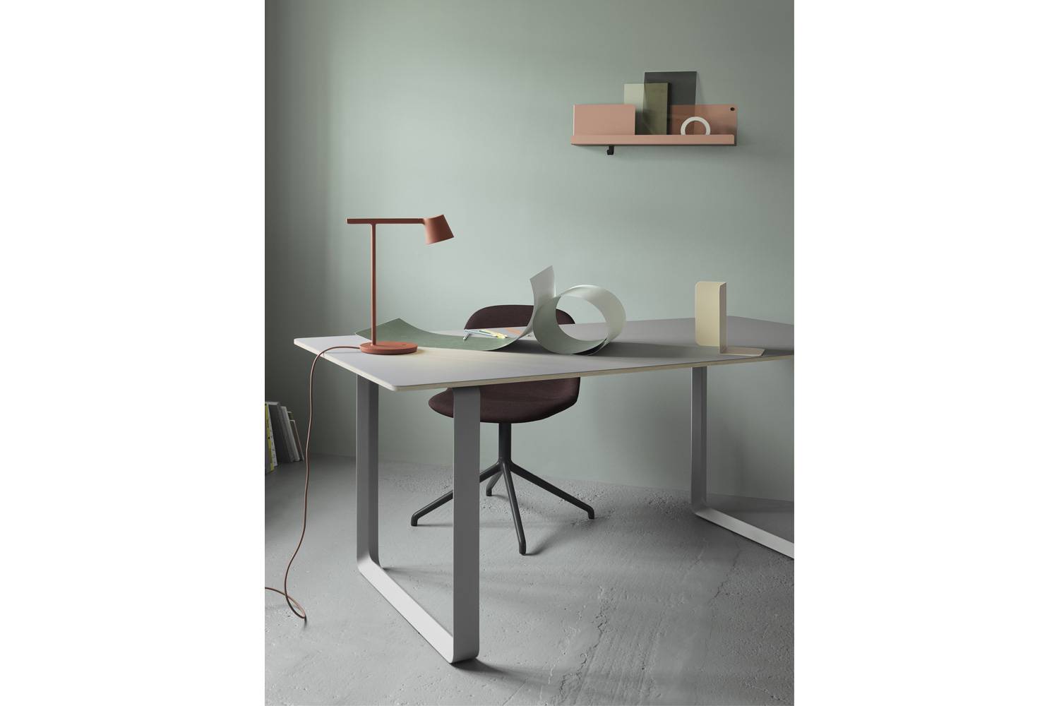 【最終価格】nightwood ny製ダイニングテーブル USING Y563 セラミック円形ダイニングテーブル | テーブル