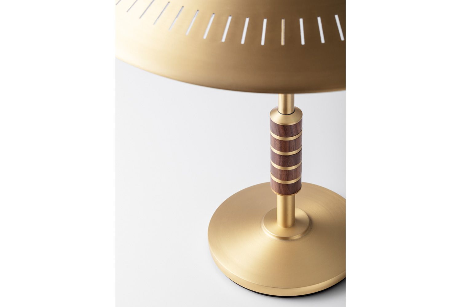 ガヴァナー テーブルランプの通販 | 家具・インテリア通販 MAARKET