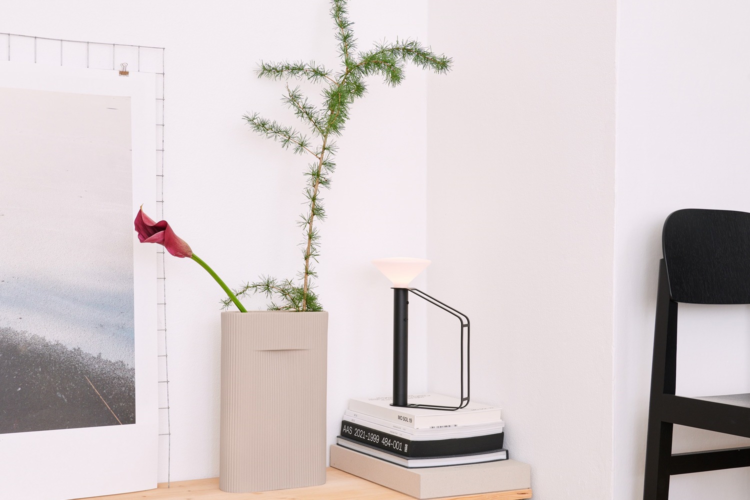 muuto RIDGE VASE オフホワイト　フラワーベース リッジ ベースの通販 | 家具・インテリア通販 MAARKET マーケット