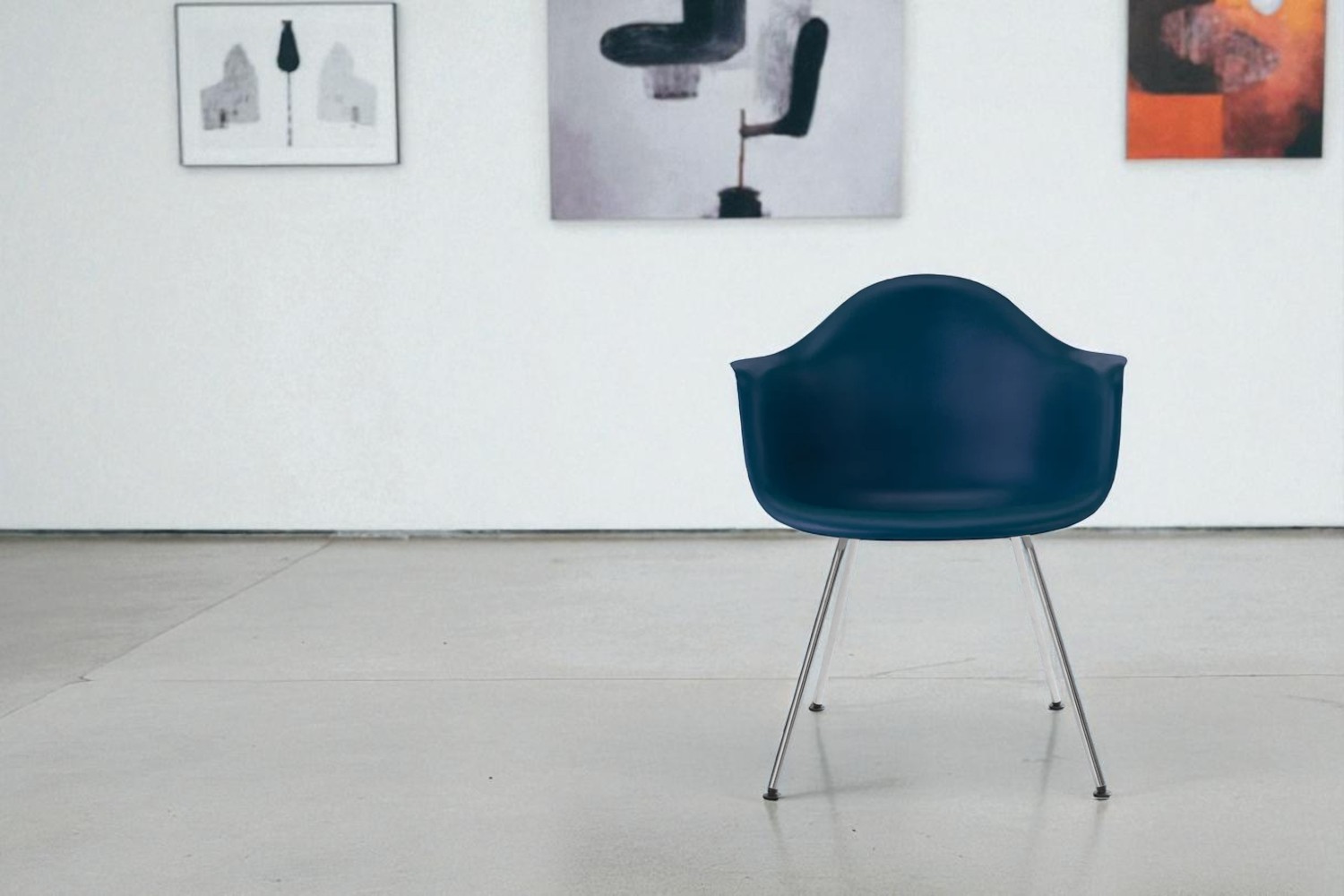 イームズ プラスチックシェル アームチェア 4レッグベース＃クロームの