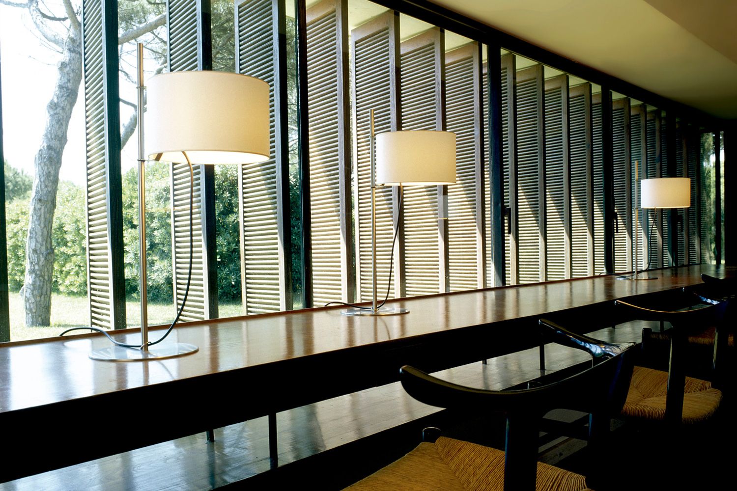 テーブルランプ マニー WoodbaseFabricShadeDeskLight_0