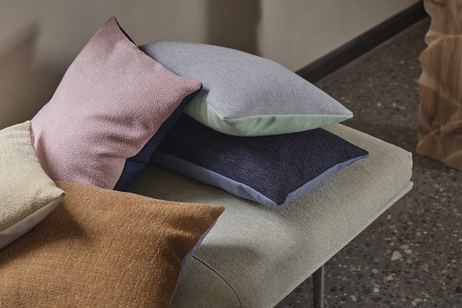 ⭐️アメリカンカントリー雑貨❤ෆりんごෆのフリフリチェアパッド♡45cm角♡青 ⭐️アメリカンカントリー雑貨❤ෆりんごෆのフリフリチェア