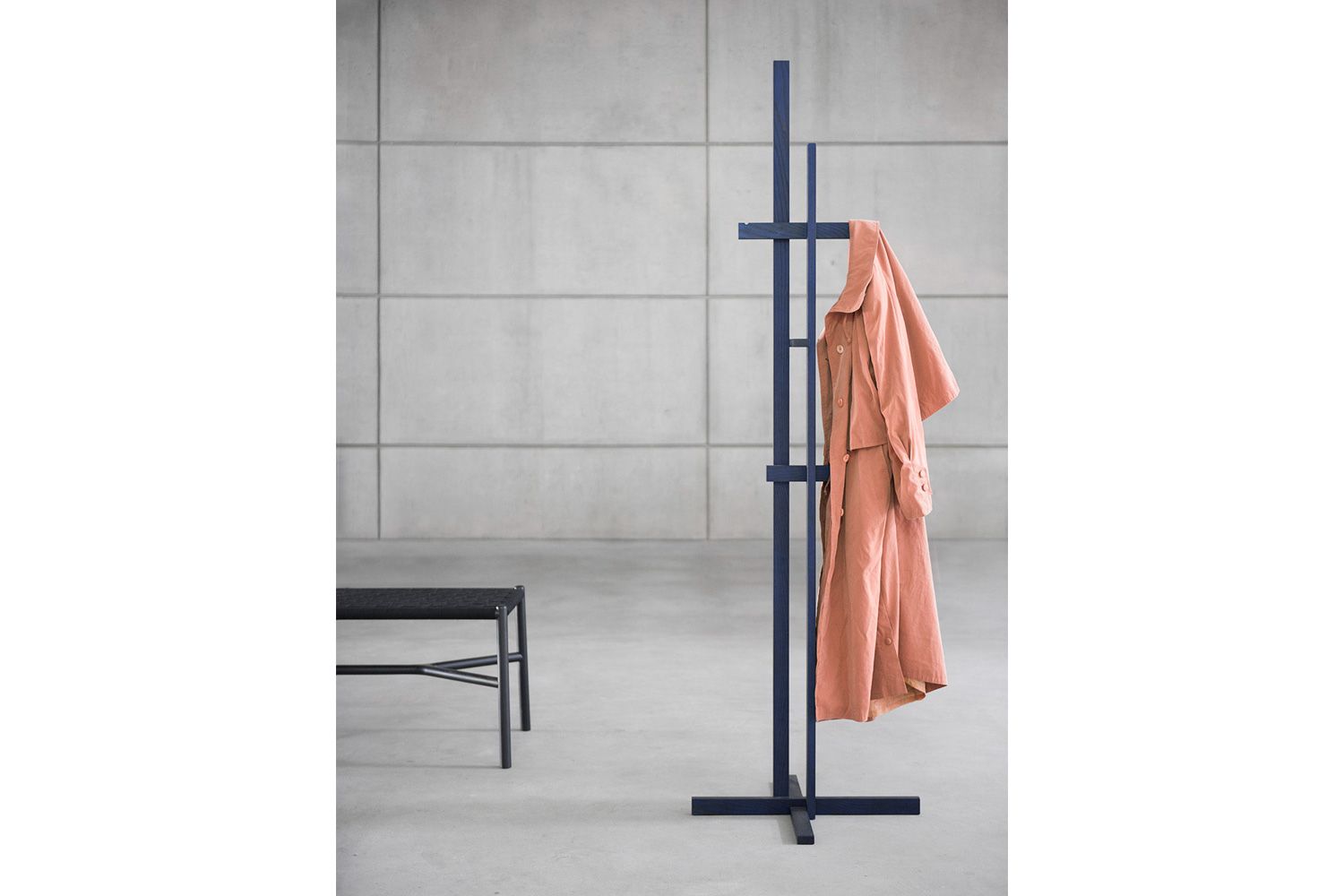 エレメンツ コートスタンドの通販 | 家具・インテリア通販 MAARKET