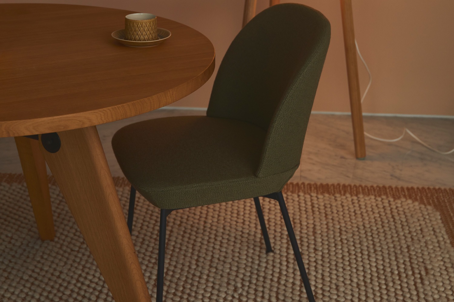 オスロの椅子　(ミドリ) オスロの椅子(ミドリ)