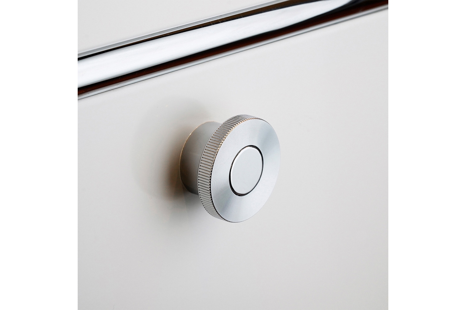 【値下げ】usm ハラー テレビボード　ピュアホワイト USM Haller ハラーシステム テレビ台／AVボード ピュアホワイト : 中古