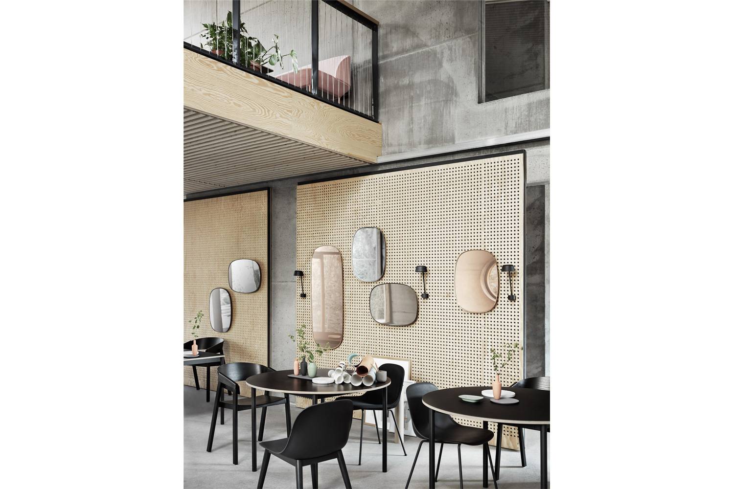 ファイバーサイドチェア ウッドベースの通販 | 家具・インテリア