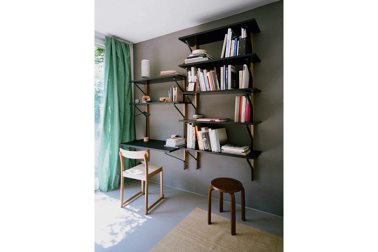 artek アルテック　kaari カアリ　壁付けシェルフ　北欧家具 カアリ 壁付けシェルフ・デスク - Artek