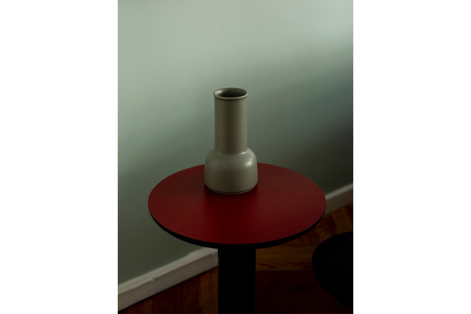 【送料無料・美品】ジョージ・ソーデンThing（シング）サイドテーブル　スツール 楽天市場】raawii ラーウィ Thing シング George Sowden ジョージ