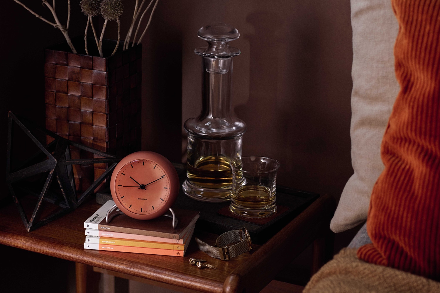 ARNE JACOBSENアルネヤコブセン シティホール テーブルクロックサンド アルネ・ヤコブセン テーブルクロック シティホールの通販