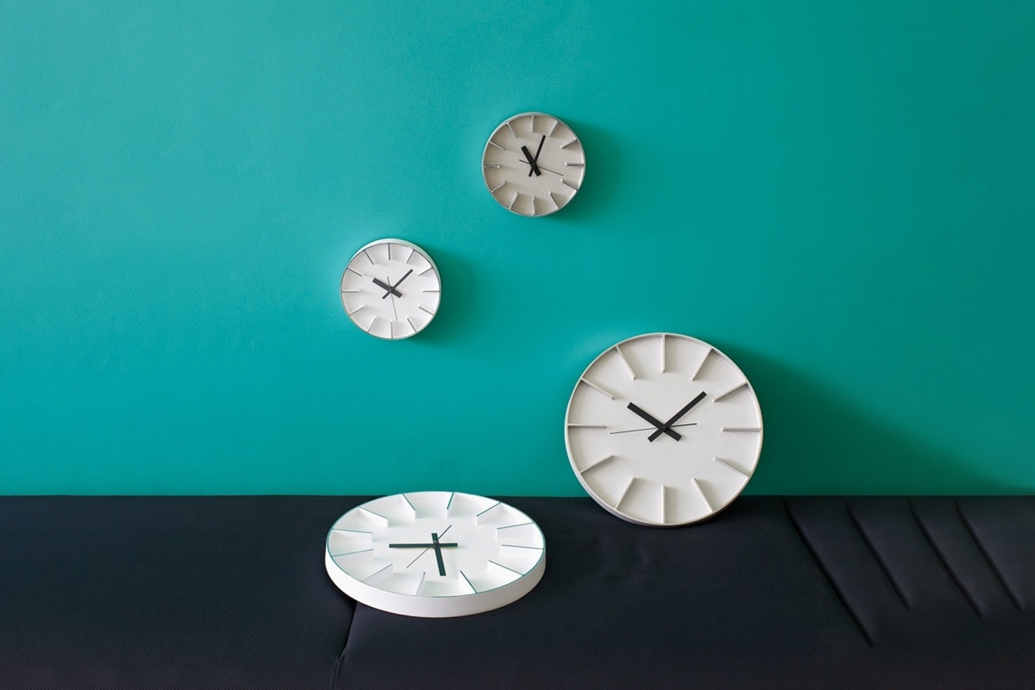 ☆☆バカラ アビス クロック Lサイズ☆☆ エッジ クロックの通販 | 家具・インテリア通販 MAARKET マーケット