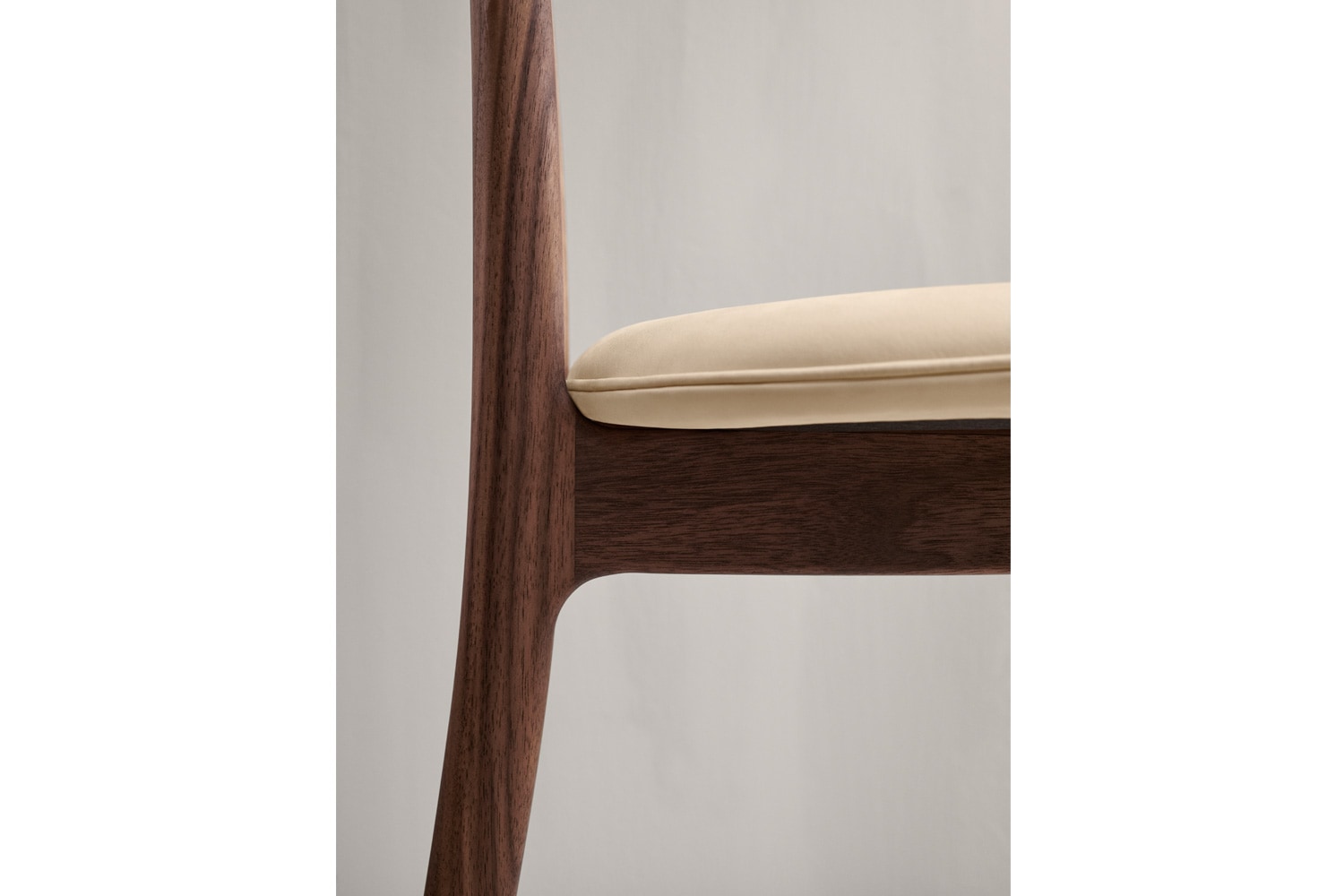 音響チェア OASIS CHAIR Mee（枕付きタイプ） | チェア | 製品情報 | タカラベルモント