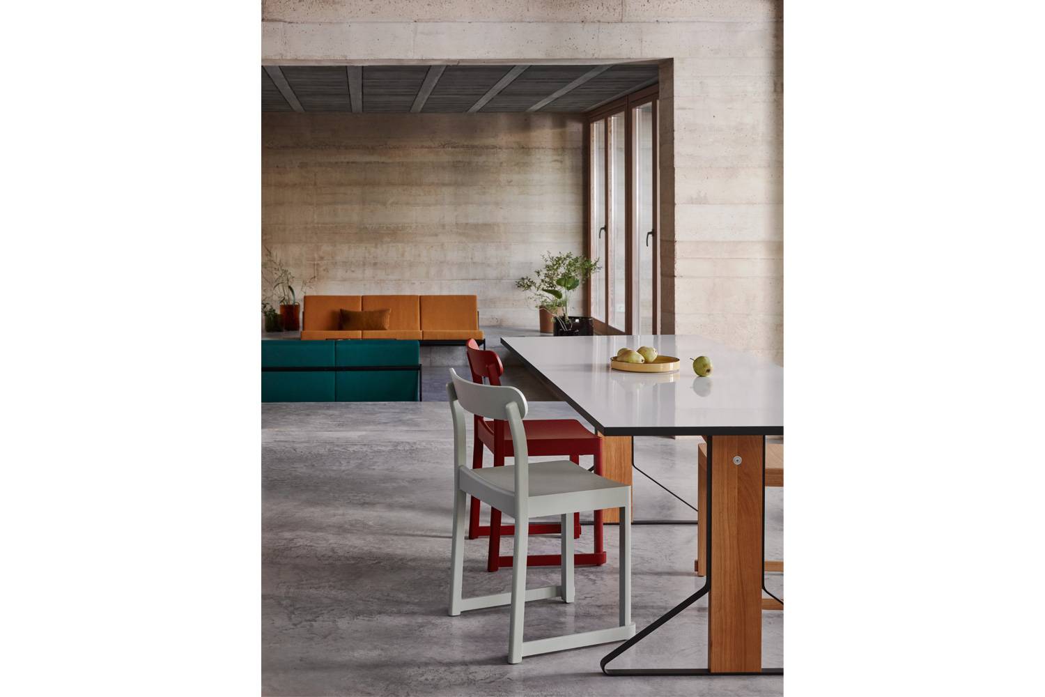 送込 Kaari Table カアリ テーブル ブラックリノリウム REB012 送込 Kaari Table カアリ テーブル ブラックリノリウム REB012 Artek