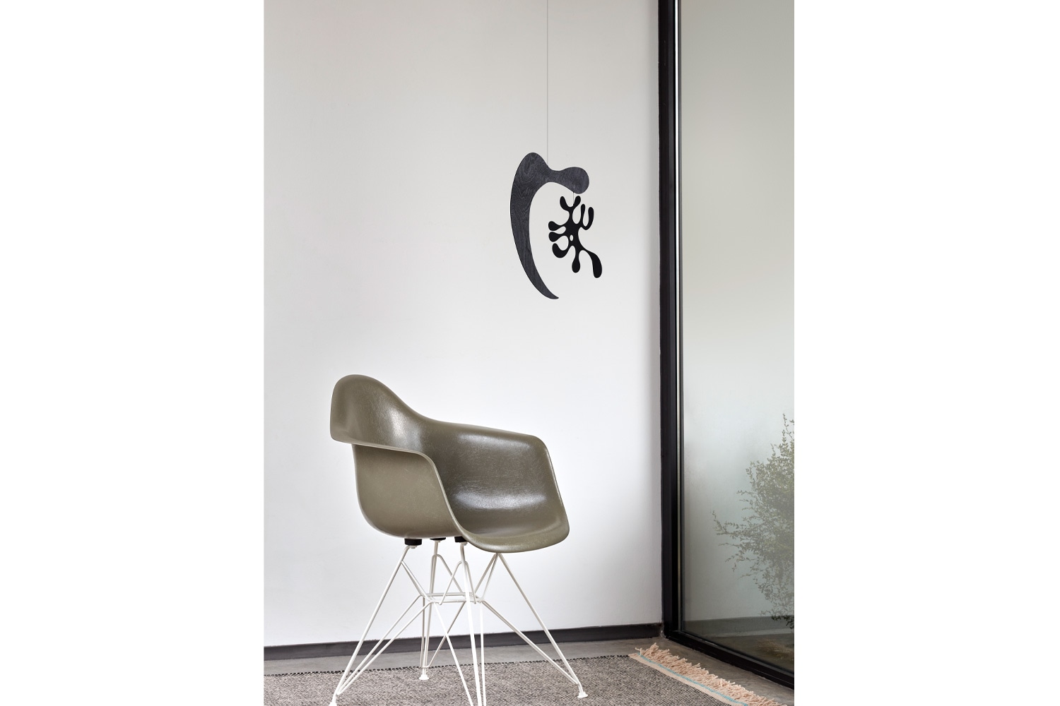 イームズ　ヴィトラ　Vitra　プライウッドモビールモデルB イームズ プライウッド モビール モデルB – Vitra Online Shop