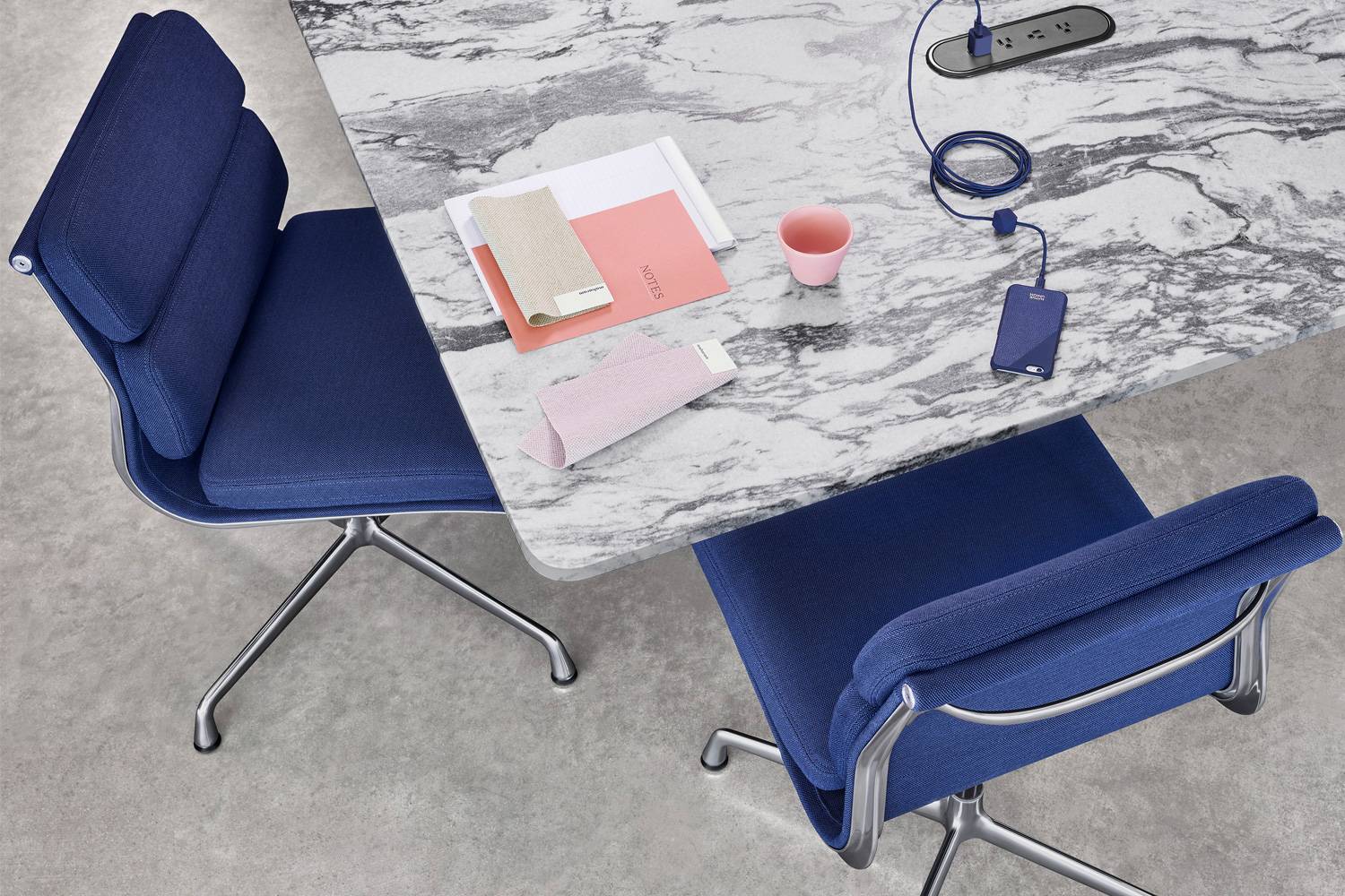 イームズ ソフトパッド サイドチェアの通販 | 家具・インテリア通販