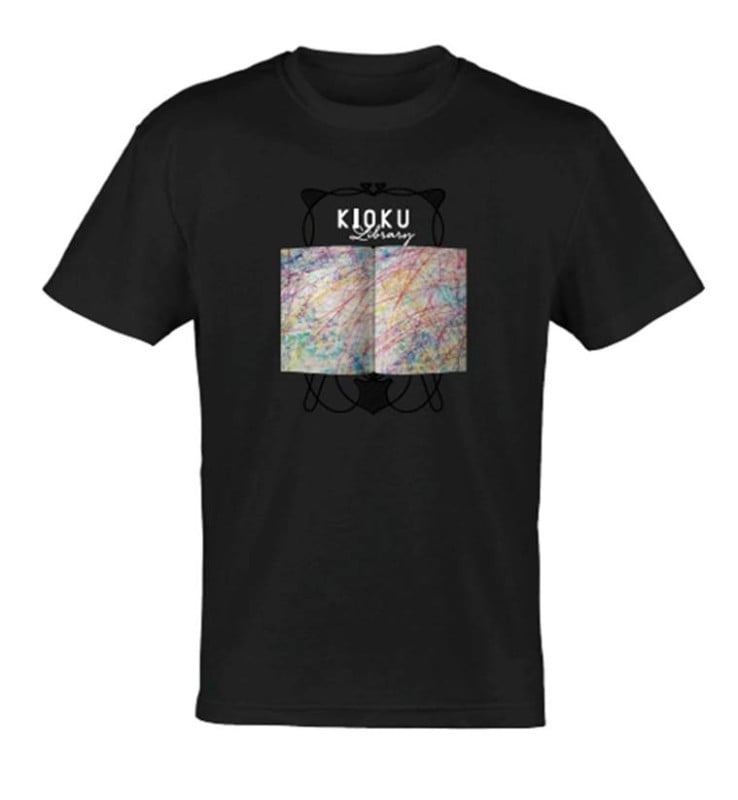 記憶の図書館　受注生産Tシャツ　F-黒　缶バッジ付き