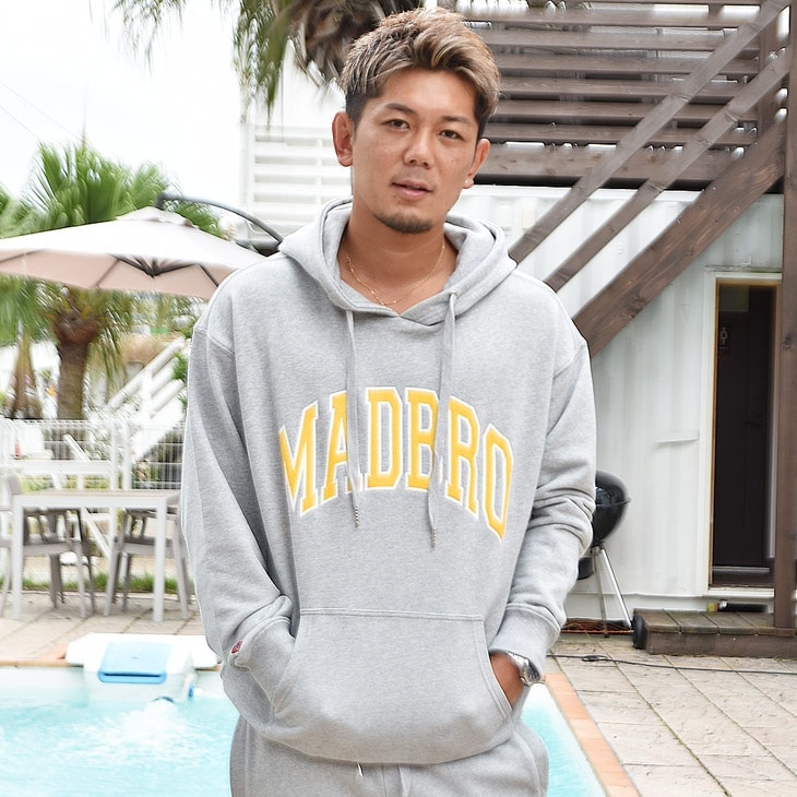 College logo Hoodie トップス｜皇治プロデュースブランドMADBRO