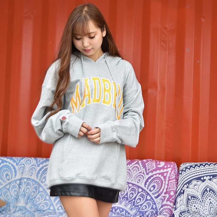 College logo Hoodie トップス｜皇治プロデュースブランドMADBRO